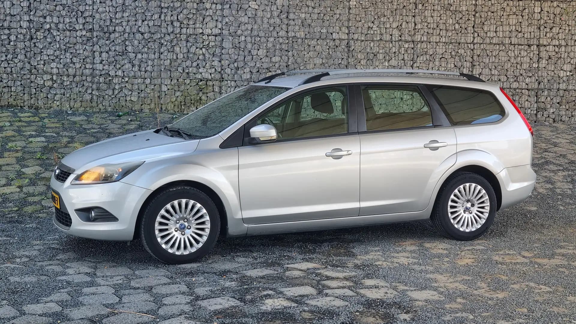 Ford Focus thumbnail 2